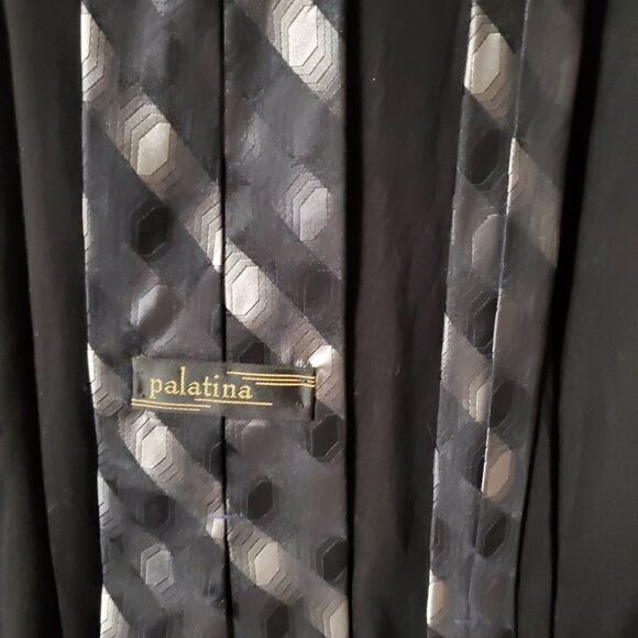 Palatina Black & Gray Silk Tie - Picture 5 of 5